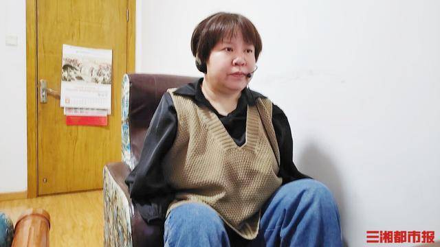 上的韧劲打, 都困难的脚, 易江红向记