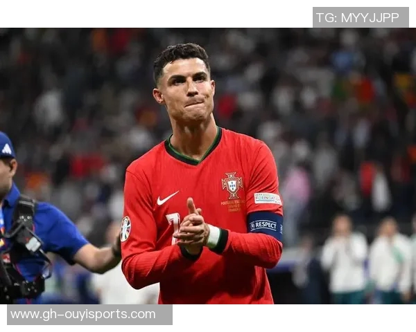 世界足球历史场均进球最高球星排名与成就解析